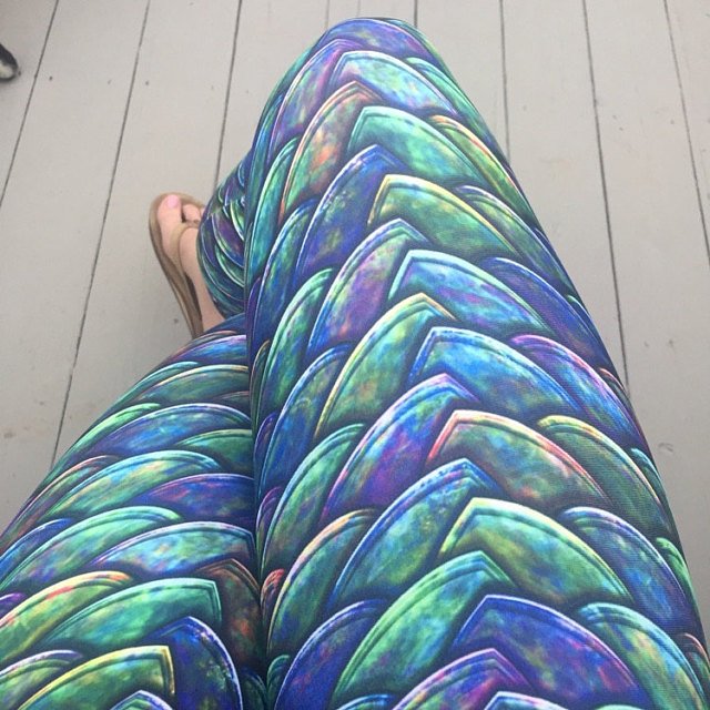Mother of Dragons Rainbow Mermaid Scales Yoga Leggings